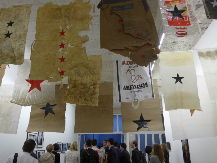UZH Art Market Studies_Rosemberg Sandoval, Banderas Sucias, 2004, Courtesy of Galeria PILAR, São Paulo