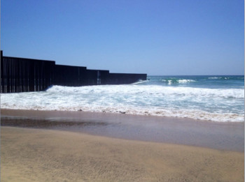 Pacific ocean border Mexico California US